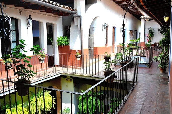 Imagen de los interiores del Hotel El Mes&oacute;n Del Alf&eacute;rez Xalapa. Foto 19