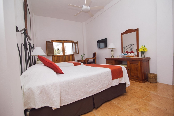 Imagen de la habitación del Hotel El Mesón Del Marqués. Foto 5