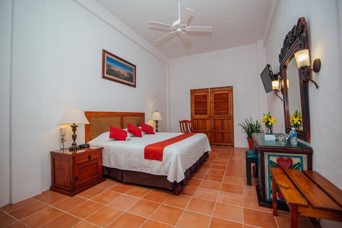 Imagen de la habitación del Hotel El Mesón Del Marqués. Foto 12