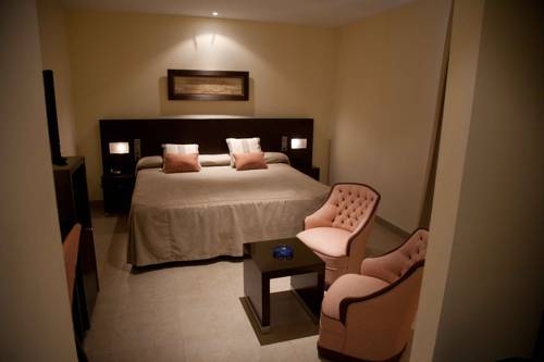 Imagen general del Hotel El Mesón. Foto 8