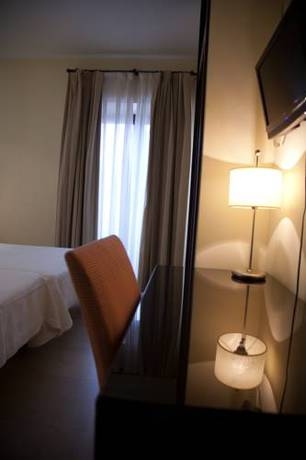 Imagen general del Hotel El Mesón. Foto 14