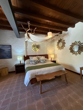Imagen de la habitación del Hotel El Mes&oacute;n del Tic&uacute;z Tapalpa. Foto 2