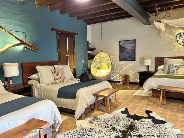 Imagen de la habitación del Hotel El Mes&oacute;n del Tic&uacute;z Tapalpa. Foto 3