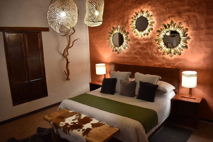 Imagen de la habitación del Hotel El Mes&oacute;n del Tic&uacute;z Tapalpa. Foto 11