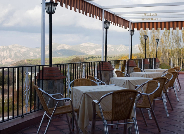 Imagen del bar/restaurante del Hotel El Meson De Despeñaperros. Foto 3