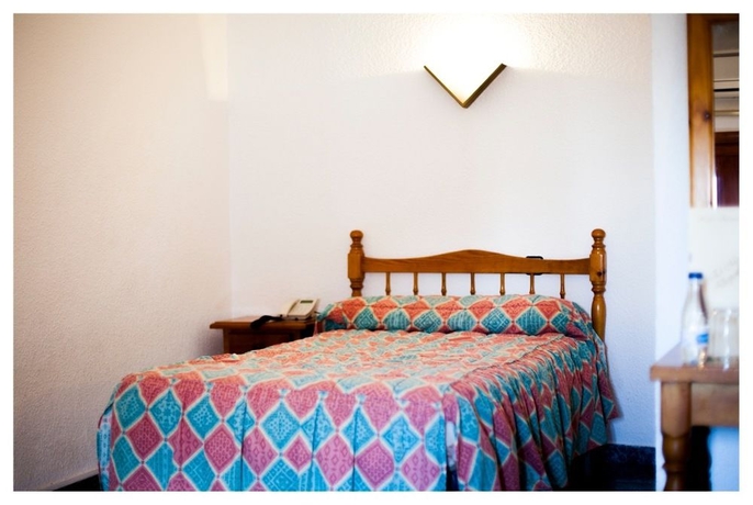 Imagen de la habitación del Hotel El Meson De Despeñaperros. Foto 10