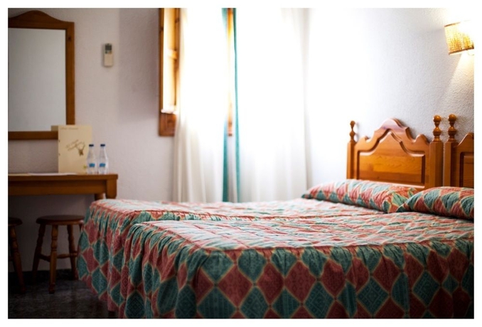 Imagen de la habitación del Hotel El Meson De Despeñaperros. Foto 11