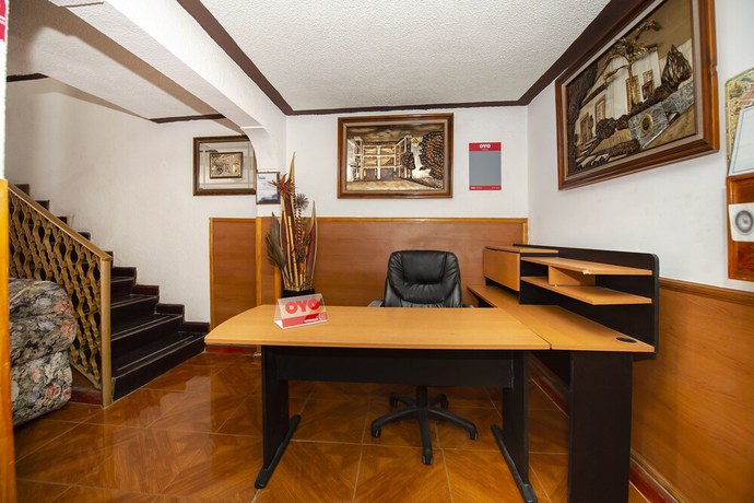 Imagen de los interiores del Hotel El Meson De La Luna. Foto 19
