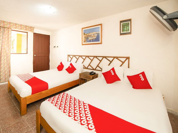 Imagen de la habitación del Hotel El Meson De La Luna. Foto 9