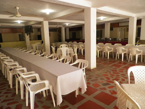Imagen del bar/restaurante del Hotel El Milagro, Santa Marta. Foto 2