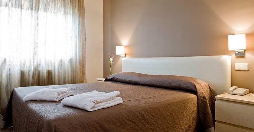 Imagen de la habitación del Hotel El Milano Real. Foto 7