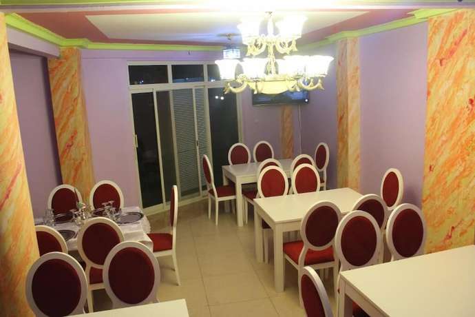 Imagen del bar/restaurante del Hotel El Mimosa Complex, Douala. Foto 4