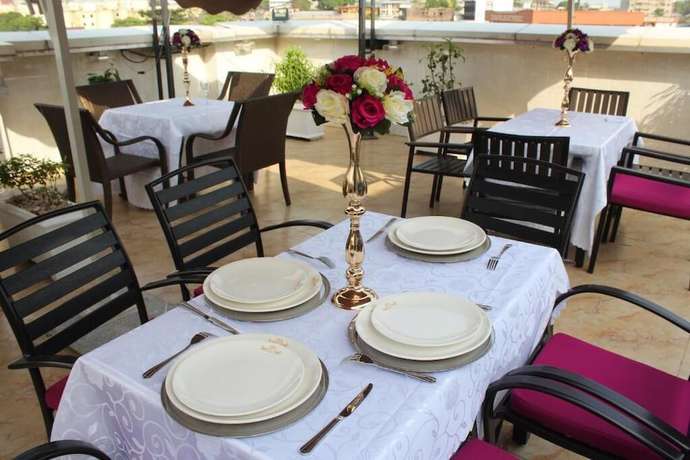 Imagen del bar/restaurante del Hotel El Mimosa Complex. Foto 7