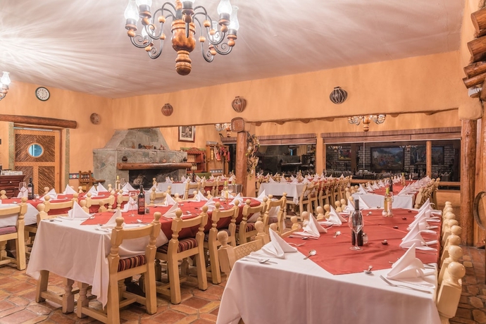 Imagen del bar/restaurante del Hotel El Mirador By Balderrama Collection. Foto 9