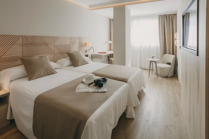 Imagen de la habitación del Hotel El Mirador, Loja. Foto 10