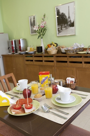 Imagen del bar/restaurante del Hotel El Mirador Puerta Del Sol. Foto 2