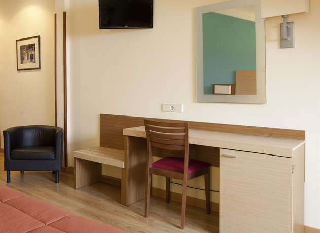 Imagen de la habitación del Hotel El Mirador Puerta Del Sol. Foto 9