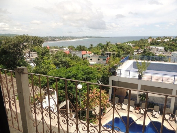 Imagen de los exteriores del Hotel El Mirador, Puerto Escondido. Foto 12
