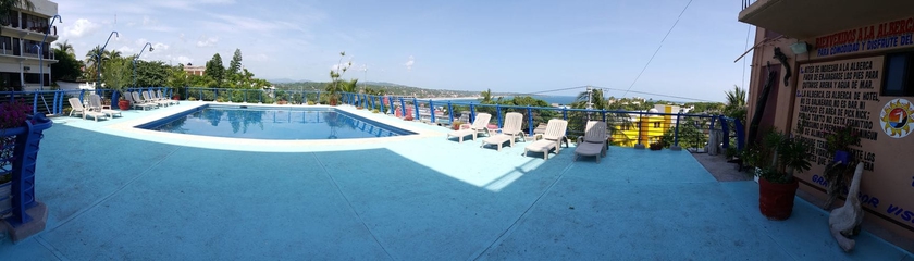 Imagen de la piscina del Hotel El Mirador, Puerto Escondido. Foto 18