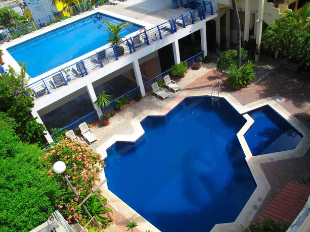 Imagen de la piscina del Hotel El Mirador, Puerto Escondido. Foto 19