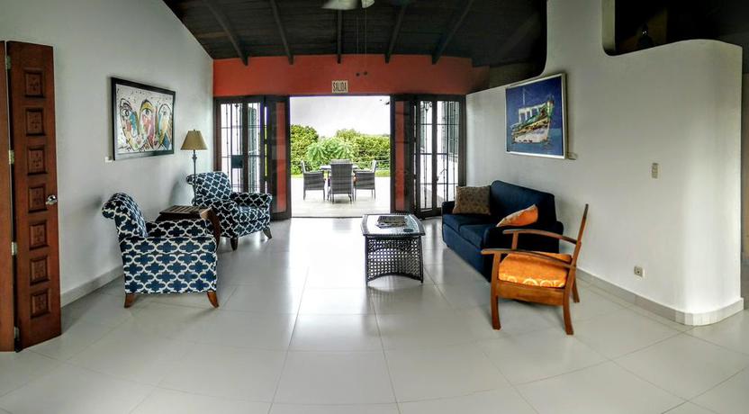 Imagen de los interiores del Hotel El Mirador Suites and Lounge. Foto 7