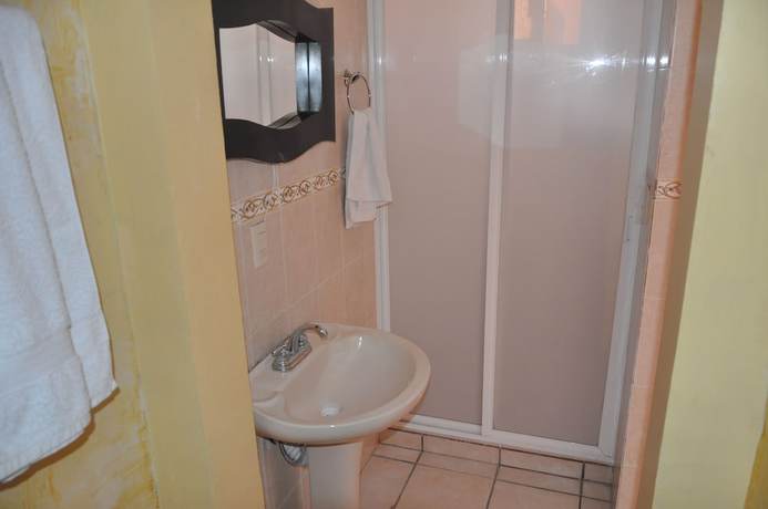 Imagen de la habitación del Hotel El Mirador, TEQUISQUIAPAN. Foto 8