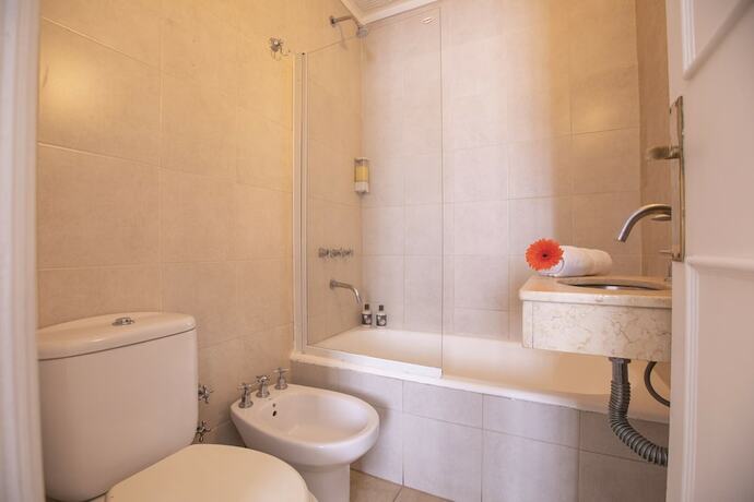 Imagen de la habitación del Hotel El Misti Buenos Aires Centro. Foto 16