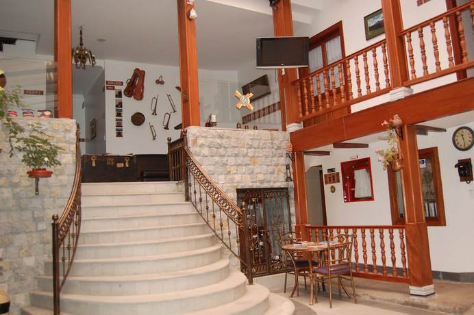 Imagen de los exteriores del Hotel El Molino Alausi. Foto 15