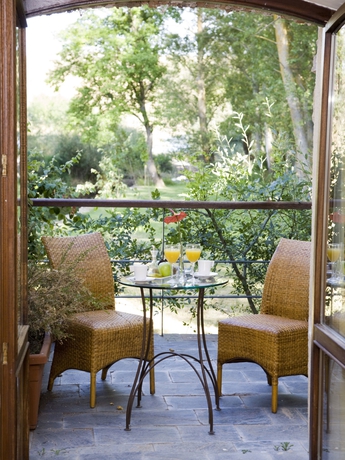 Imagen de los exteriores del Hotel El Molino De Salinas. Foto 12