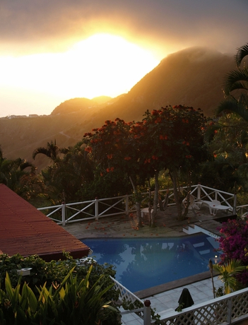 Imagen de la habitación del Hotel El Momo Cottages. Foto 5