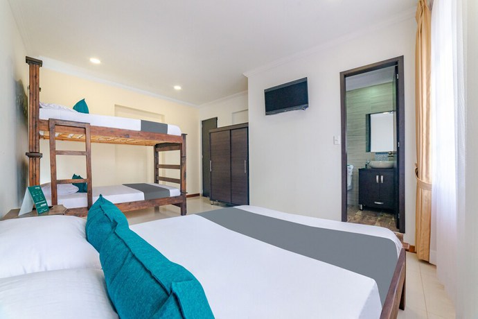 Imagen de la habitación del Hotel El Monarca. Foto 6