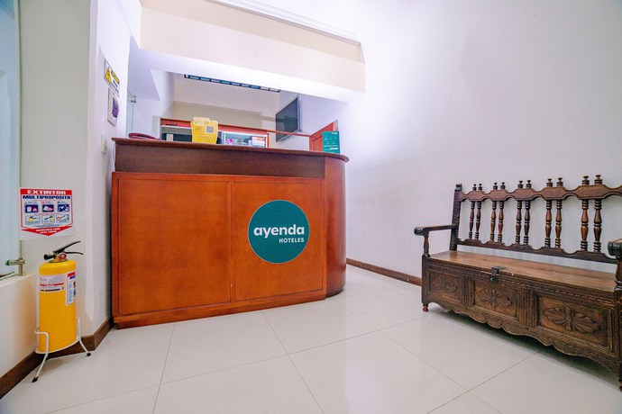 Imagen de los interiores del Hotel El Monarca. Foto 15