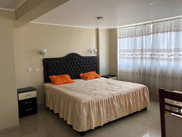 Imagen de la habitación del Hotel El Monarca Suite. Foto 4