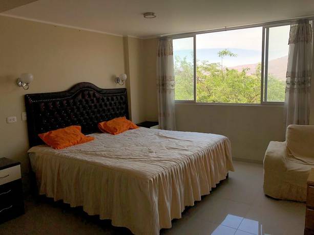 Imagen de la habitación del Hotel El Monarca Suite. Foto 6