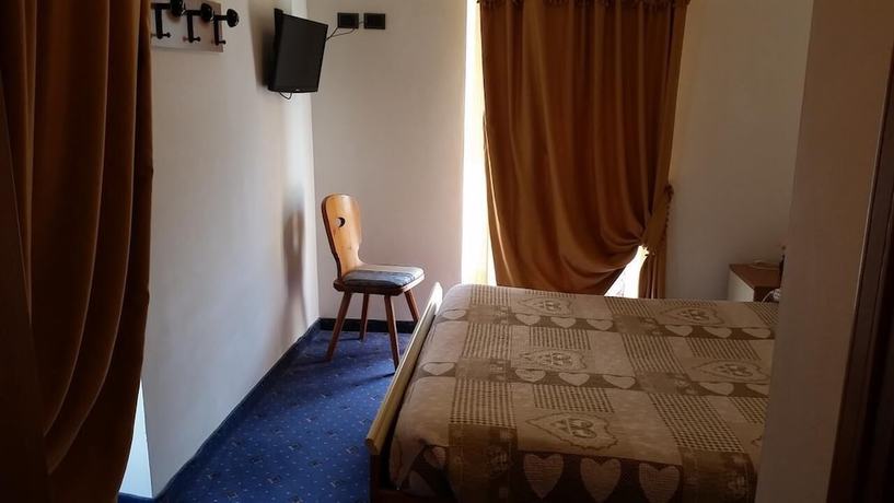 Imagen de la habitación del Hotel El Mondin. Foto 10