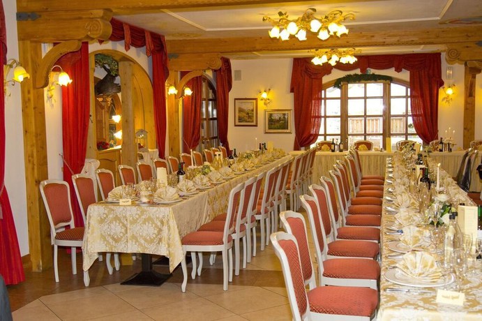 Imagen del bar/restaurante del Hotel El Mondin. Foto 3