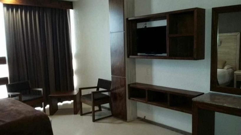 Imagen de la habitación del Hotel El Monte. Foto 12