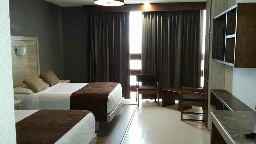 Imagen de la habitación del Hotel El Monte. Foto 13