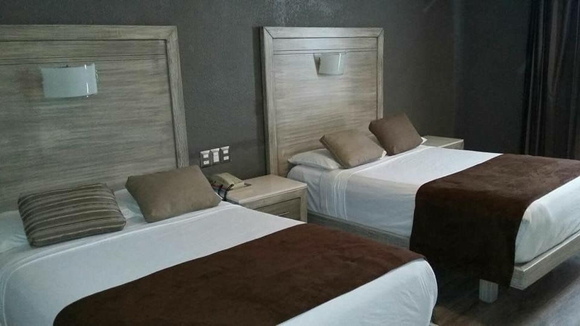 Imagen de la habitación del Hotel El Monte. Foto 14