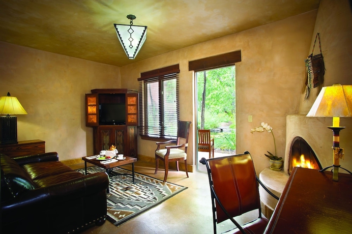 Imagen de la habitación del Hotel El Monte Sagrado Living Resort and Spa. Foto 10