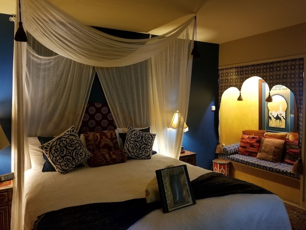 Imagen de la habitación del Hotel El Morocco Inn and Spa Resort. Foto 6