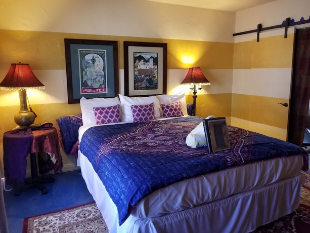 Imagen de la habitación del Hotel El Morocco Inn and Spa Resort. Foto 10