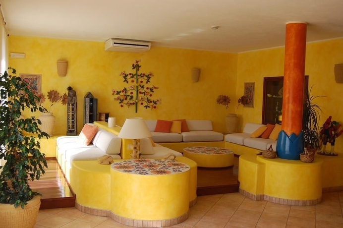 Imagen de los interiores del Hotel El Mosaico Del Sol. Foto 13