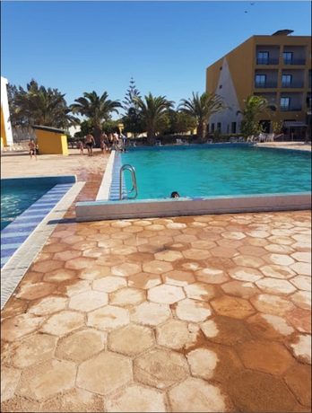 Imagen de la piscina del Hotel El Mouahidine. Foto 19