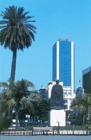 Imagen de los exteriores del Hotel El Mouradi Africa Tunis. Foto 12