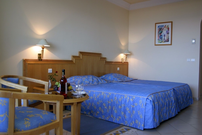 Imagen de la habitación del Hotel El Mouradi El Menzah. Foto 4