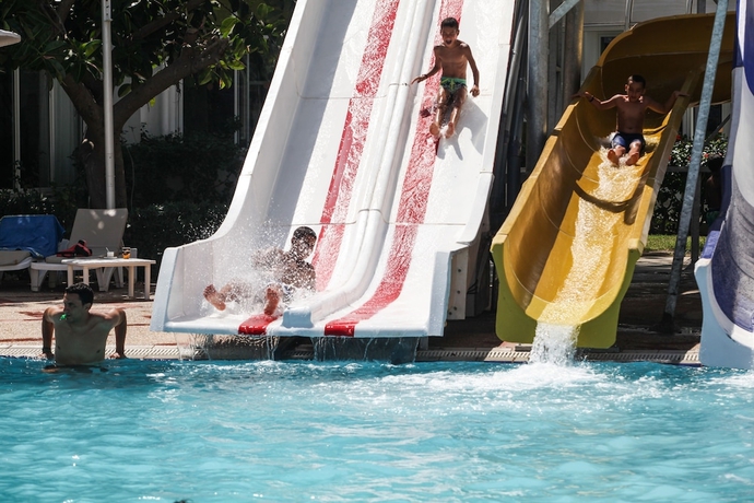 Imagen de la piscina del Hotel El Mouradi El Menzah. Foto 14