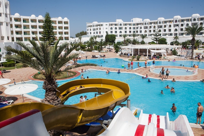 Imagen de la piscina del Hotel El Mouradi El Menzah. Foto 15