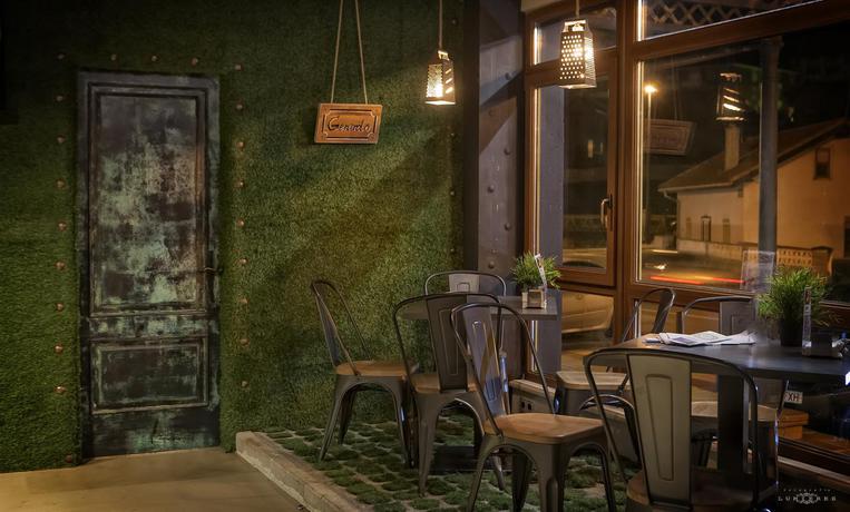 Imagen del bar/restaurante del Hotel El Muelle. Foto 2