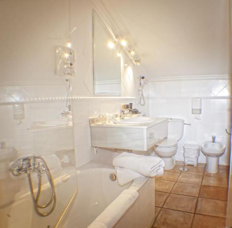 Imagen de la habitación del Hotel El Muelle. Foto 8